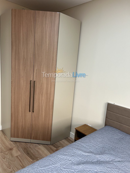 Apartamento para aluguel de temporada em Bombinhas (Praia de Bombas)