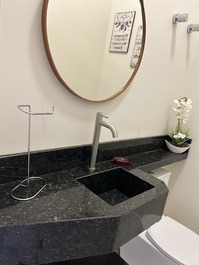 Apartamento 401, a estrenar, muy bien amueblado.