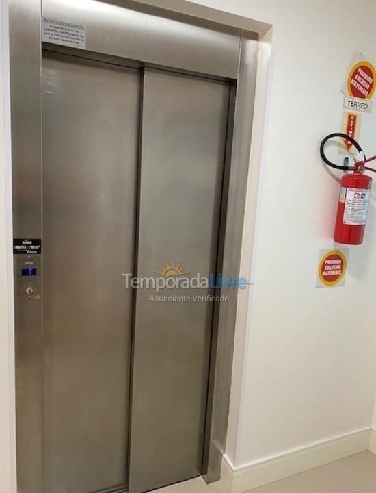 Apartamento para alquiler de vacaciones em Bombinhas (Praia de Bombas)