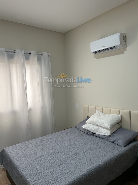 Apartamento para alquiler de vacaciones em Bombinhas (Praia de Bombas)
