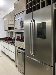 APARTAMENTO(cobertura)DIFERENCIADO, BOMBINHAS,sc,WI-FI,04 AR - rv401