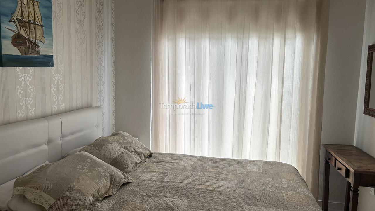 Apartamento para aluguel de temporada em Bombinhas (Praia de Bombas)