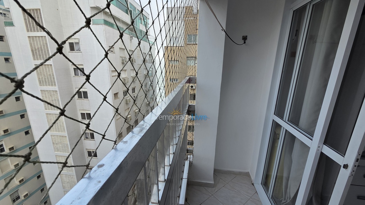 Apartamento para aluguel de temporada em Guarujá (Pitangueiras)