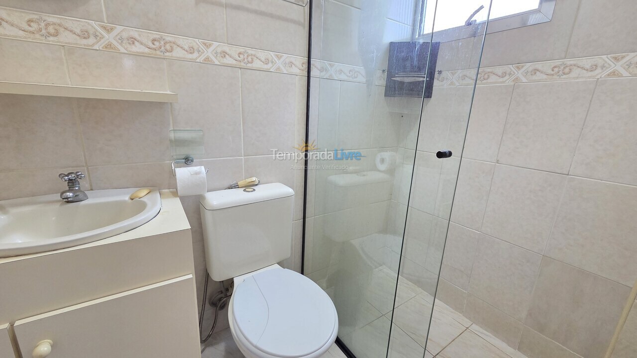 Apartamento para aluguel de temporada em Guarujá (Pitangueiras)