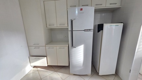 3-Suite Apartment with Air Conditioning and 2 Parking Spaces – Pitangueiras