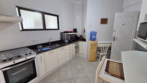 3-Suite Apartment with Air Conditioning and 2 Parking Spaces – Pitangueiras