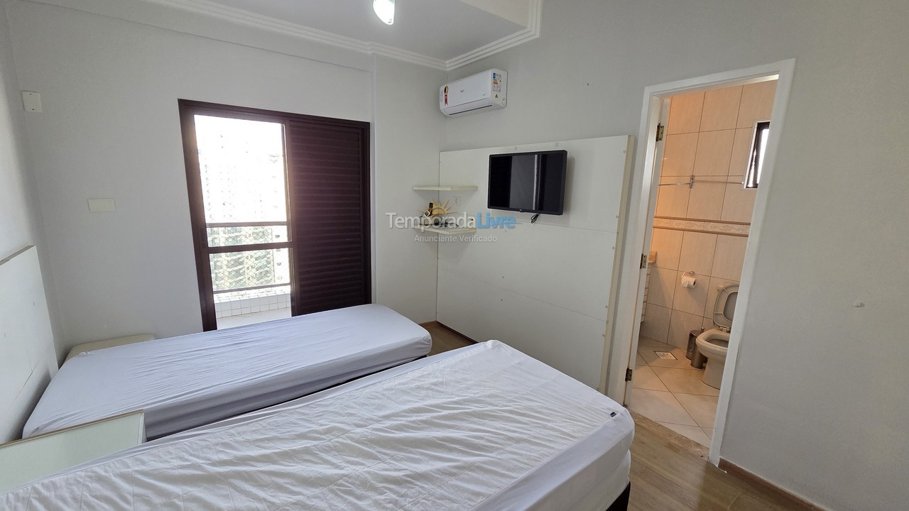 Apartment for vacation rental in Guarujá (Pitangueiras)