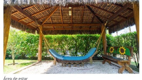 Linda casa em condomínio fechado em Ubatuba