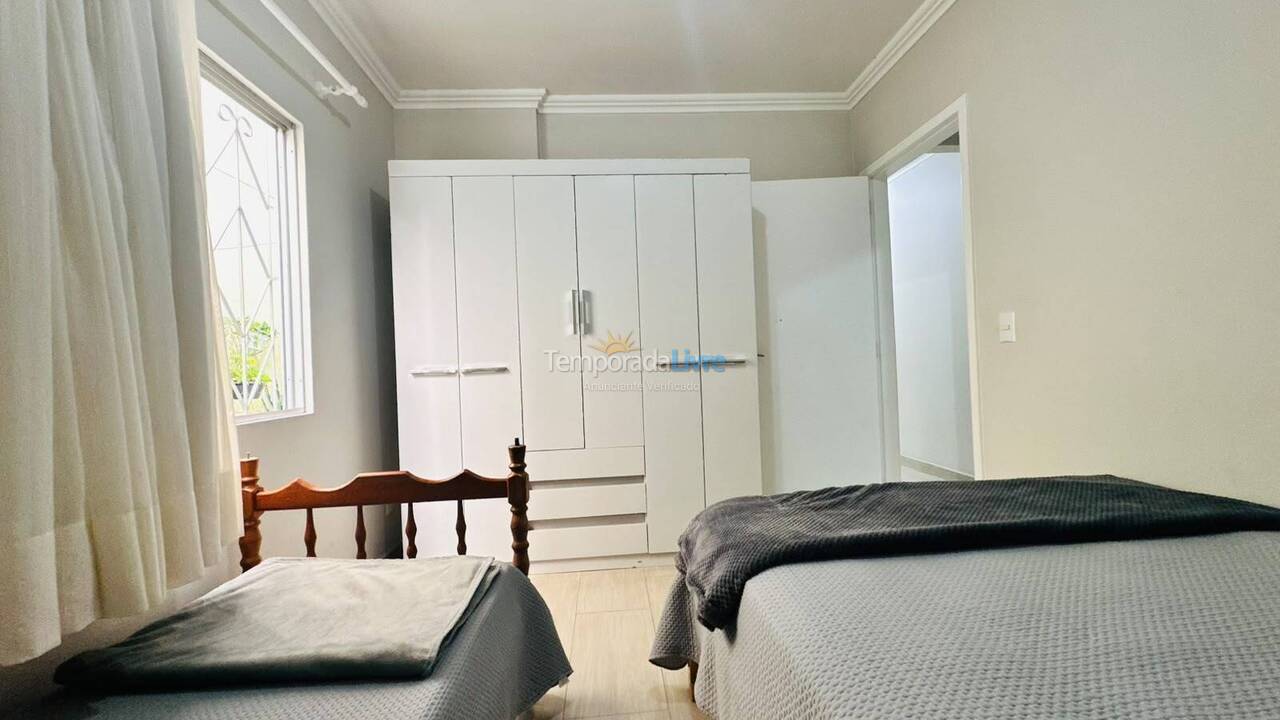 Apartamento para aluguel de temporada em Balneário Camboriú (Praia Central)