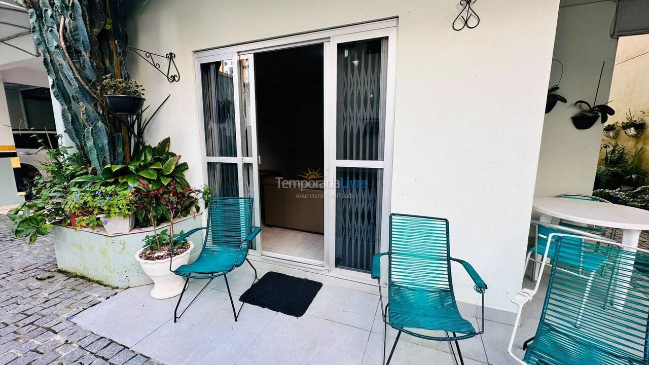 Apartamento para aluguel de temporada em Balneário Camboriú (Praia Central)