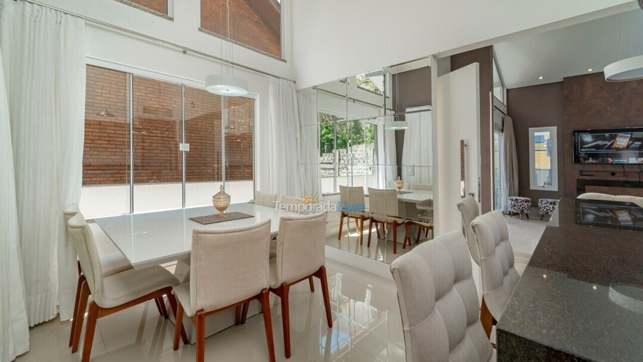 Casa para alquiler de vacaciones em Bombinhas (Praia de Bombinhas)