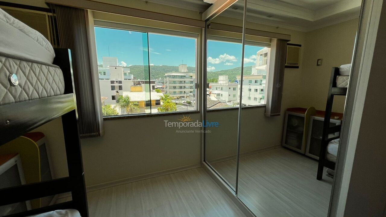 Apartment for vacation rental in Bombinhas (Praia de Bombas)