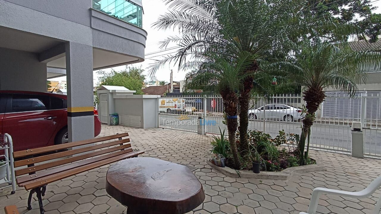 Apartment for vacation rental in Bombinhas (Praia de Bombas)