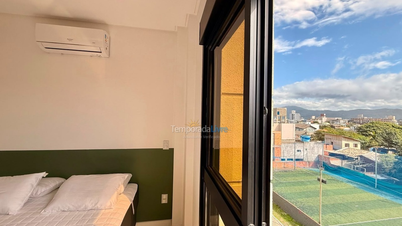 Apartamento para aluguel de temporada em Bombinhas (Canto Grande)