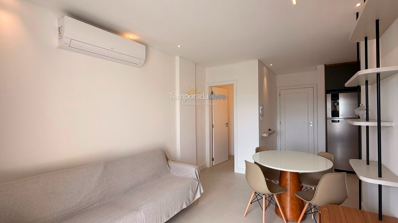 Apartamento para aluguel de temporada em Bombinhas (Canto Grande)