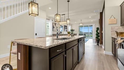 Disney vacation in a luxury home.