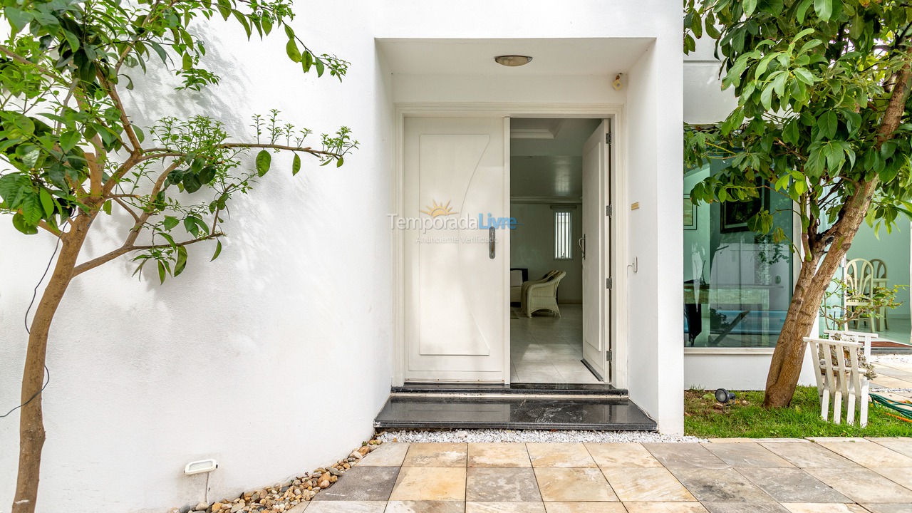 Casa para aluguel de temporada em Florianopolis (Jurerê Internacional)