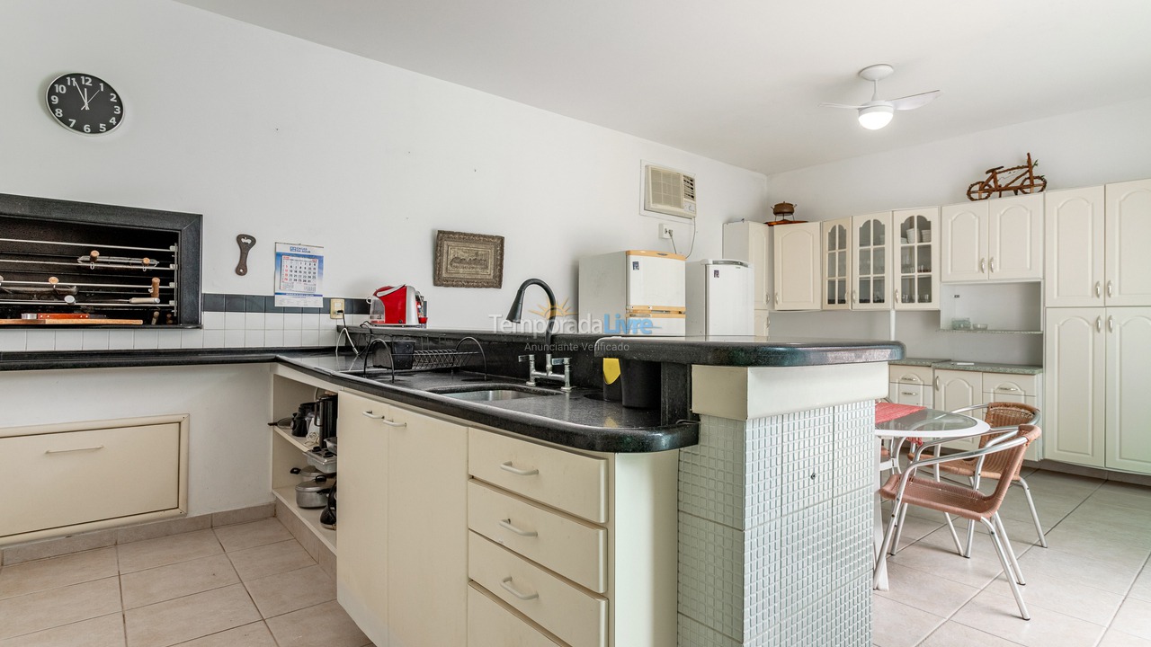 Casa para aluguel de temporada em Florianopolis (Jurerê Internacional)