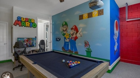 Beautiful house in a high-end gated community in Orlando.