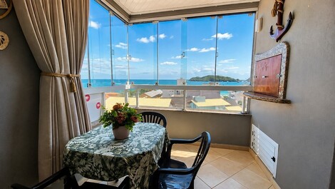 Apartamento con vista al mar en alquiler en Bombinhas 01 suite (LA0009)