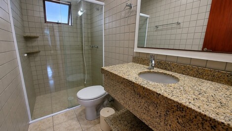 Apartamento 03 dorm. Vista mar locação em Bombinhas (LA0012)