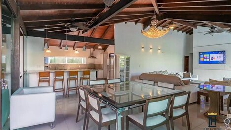 Great vacation home in Jurerê