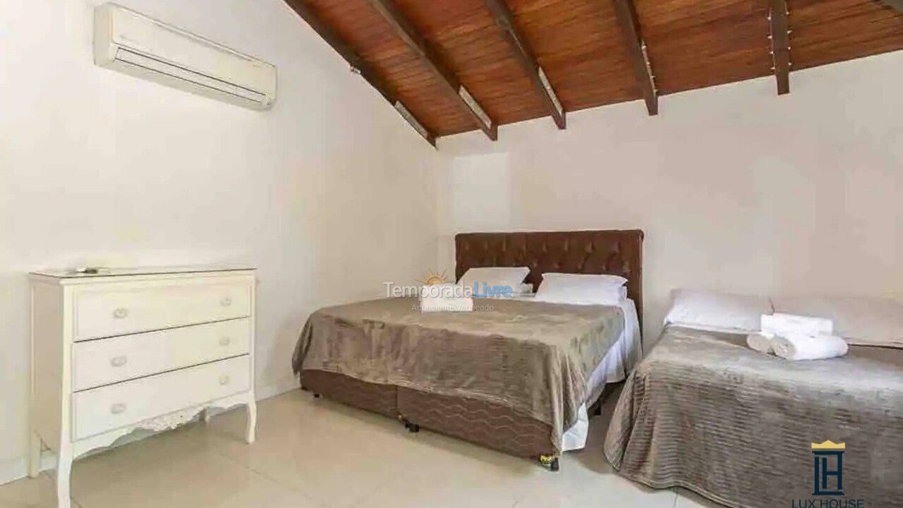 House for vacation rental in Florianopolis (Jurerê Internacional)