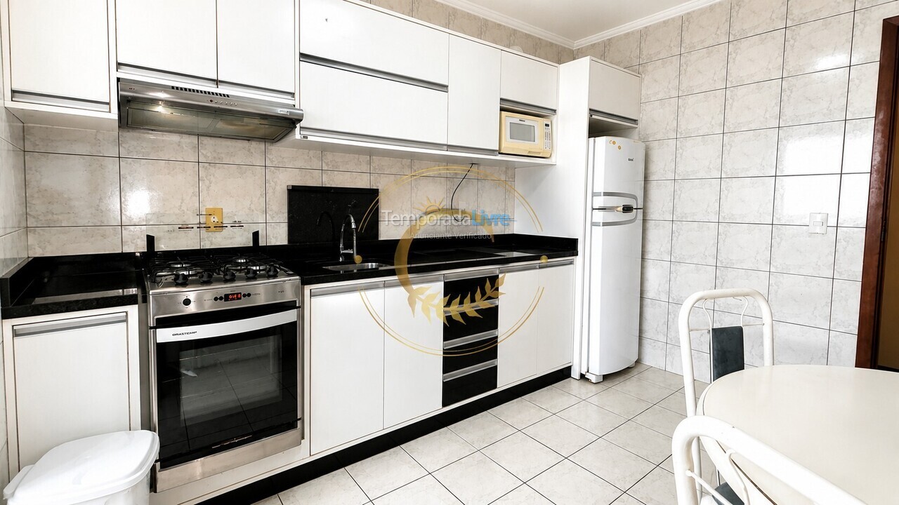 Apartment for vacation rental in Bombinhas (Praia de Bombinhas)
