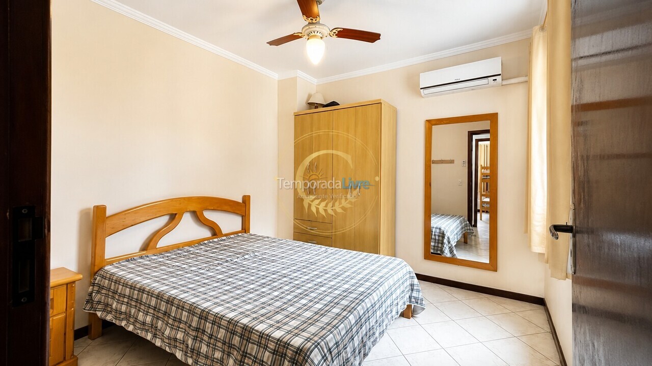 Apartment for vacation rental in Bombinhas (Praia de Bombinhas)