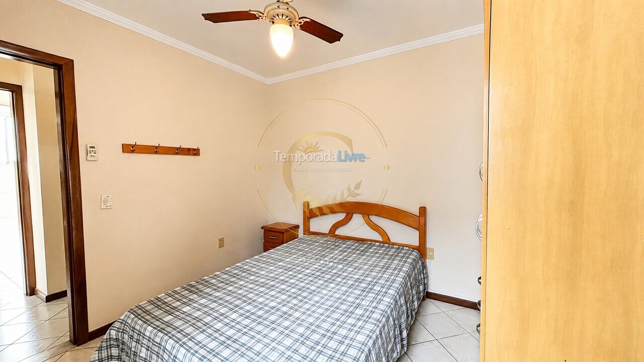 Apartment for vacation rental in Bombinhas (Praia de Bombinhas)