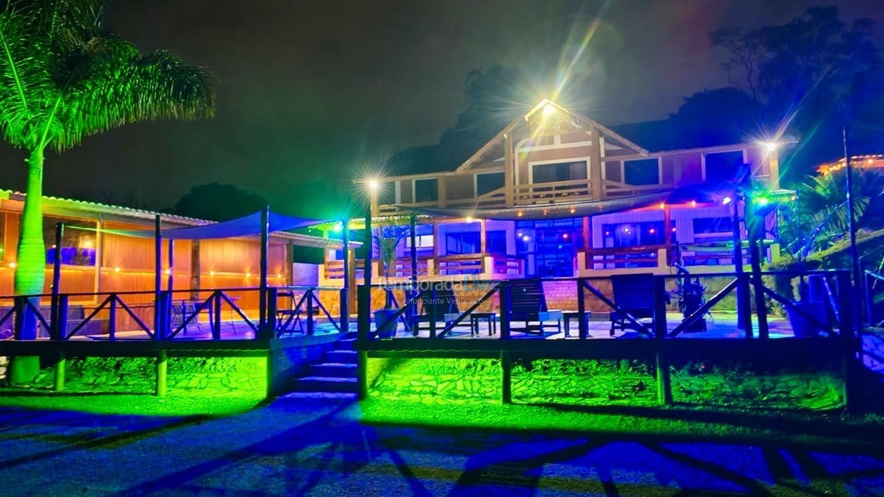 Granja para alquiler de vacaciones em Araçariguama (Chácara dora)