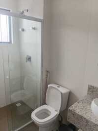 Apartamento 3 suítes a 400m da Praia do Mariscal