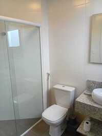 Apartamento 3 suítes a 400m da Praia do Mariscal