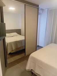 Apartamento 3 suítes a 400m da Praia do Mariscal