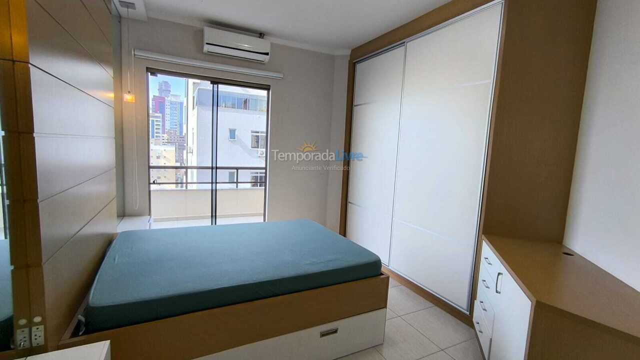 Apartamento para aluguel de temporada em Itapema (Meia Praia)