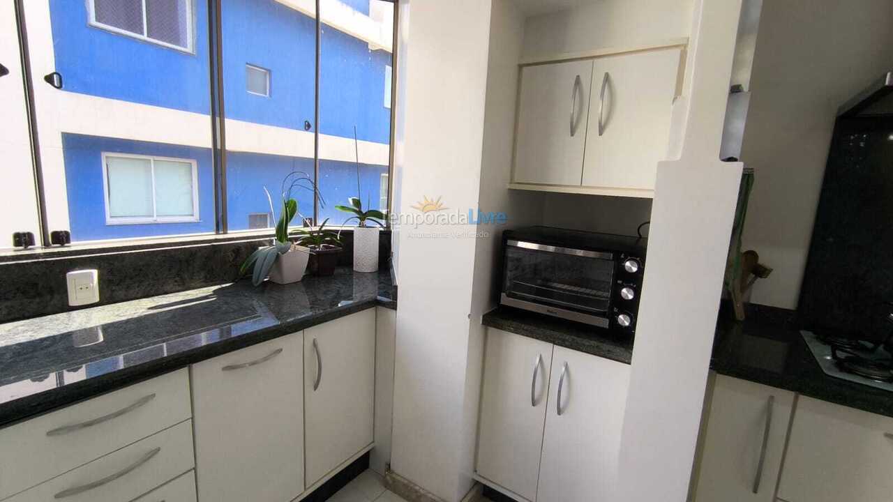 Apartamento para aluguel de temporada em Itapema (Meia Praia)