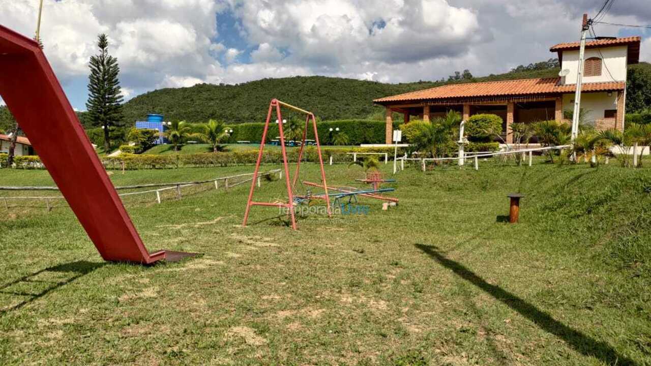 Chácara / sítio para aluguel de temporada em Alumínio (Vala Grande)