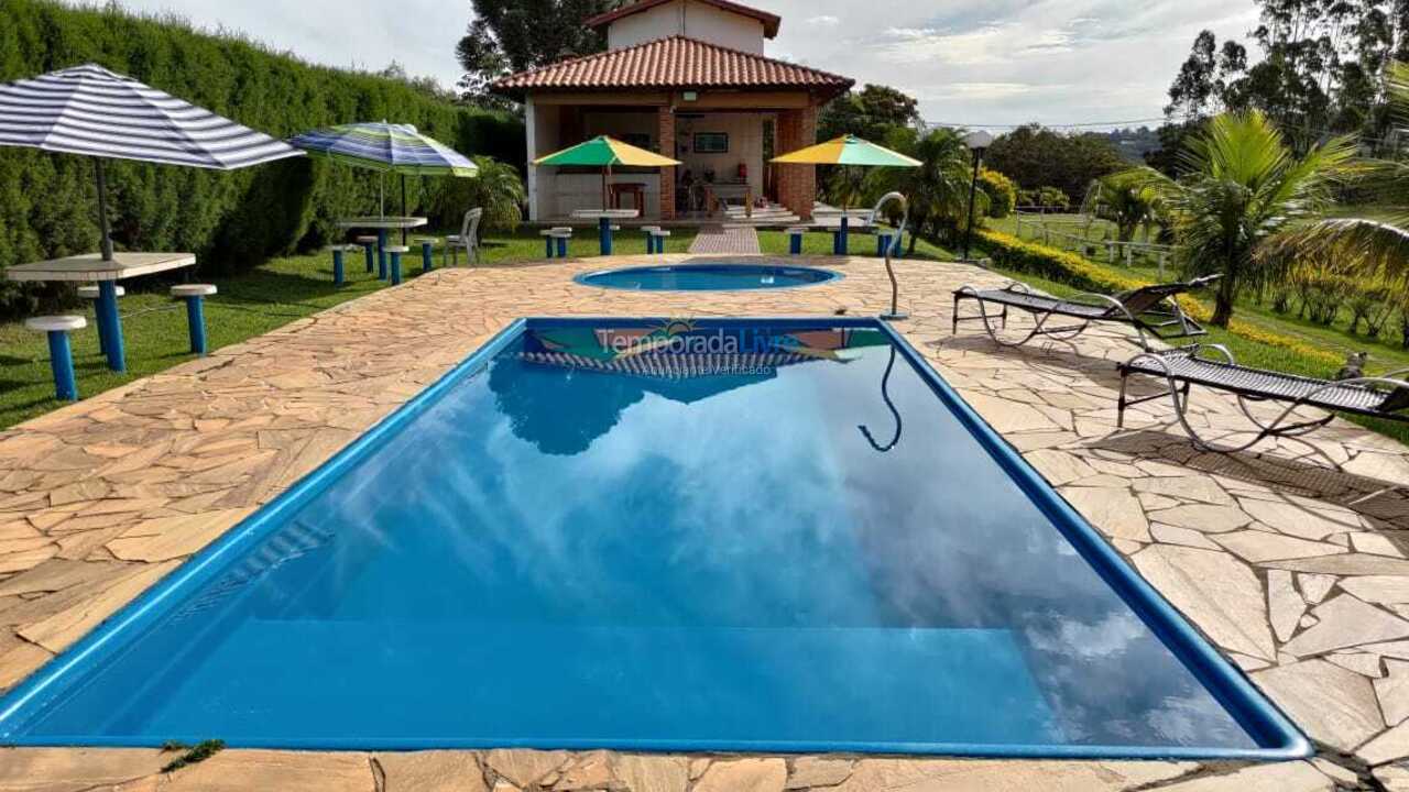 Chácara / sítio para aluguel de temporada em Alumínio (Vala Grande)