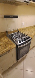 APARTAMENTO 2 QUARTOS À 200 METROS DA PRAIA DE JURERÊ INTERNACIONAL