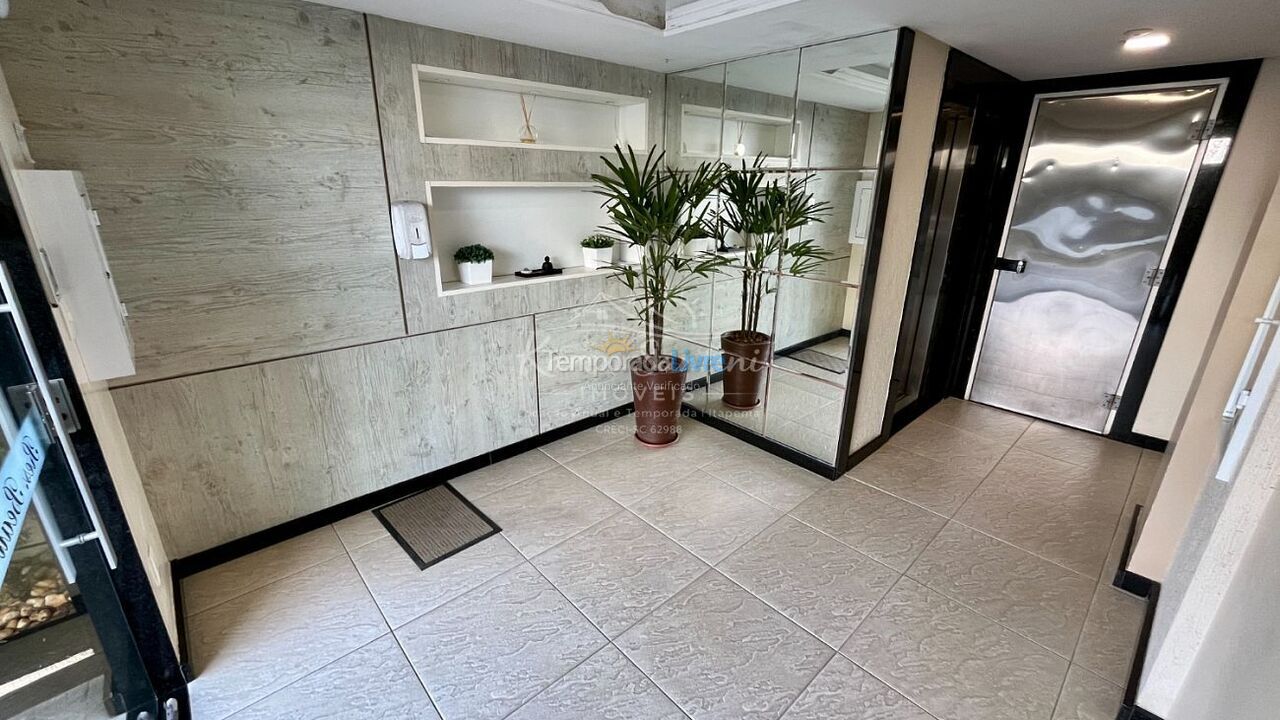Apartamento para aluguel de temporada em Itapema (Meia Praia)