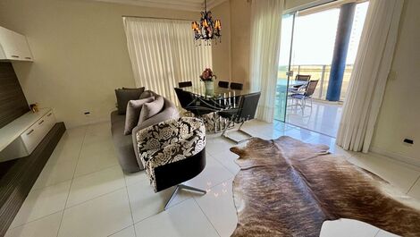 APARTAMENTO NA QUADRA DO MAR EM MEIA PRAIA - LINDA VISTA PARA O MAR