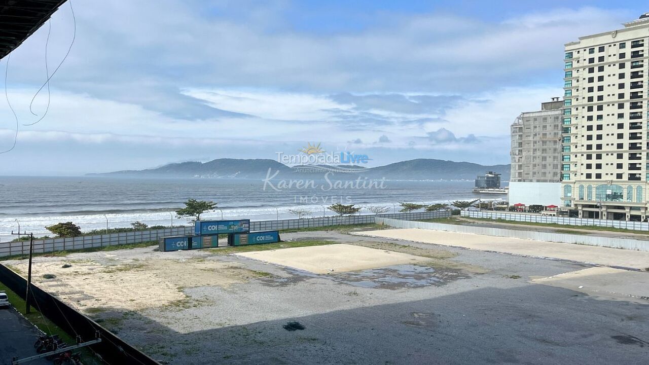 Apartamento para aluguel de temporada em Itapema (Meia Praia)
