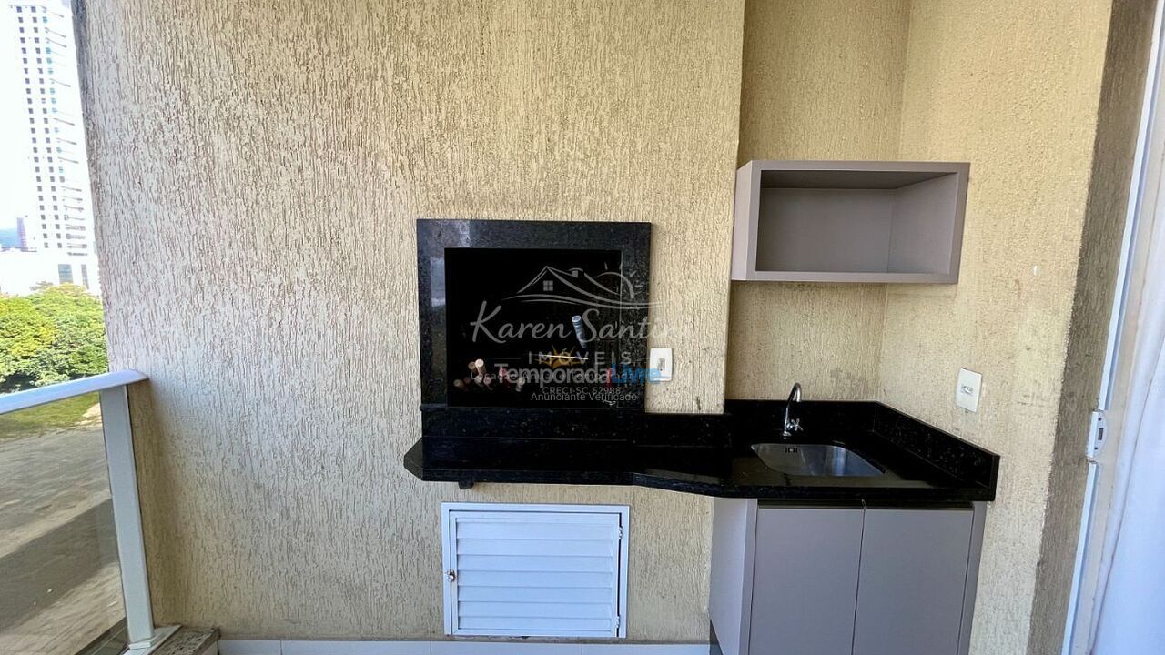 Apartamento para aluguel de temporada em Itapema (Meia Praia)