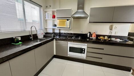 APARTAMENTO NA QUADRA DO MAR EM MEIA PRAIA - LINDA VISTA PARA O MAR