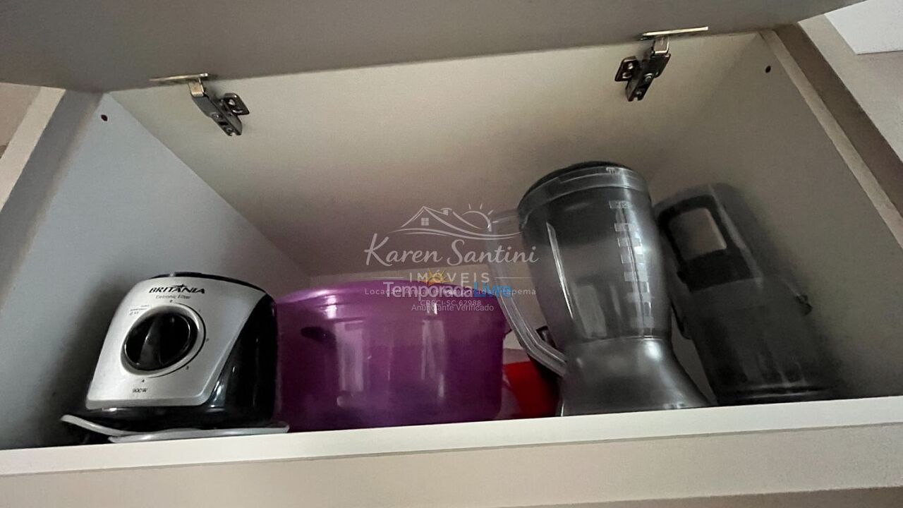 Apartamento para aluguel de temporada em Itapema (Meia Praia)
