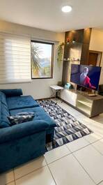 Apartamento com vista mar no centrinho dos Ingleses.