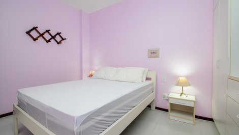 Apartamento em condomino com piscina