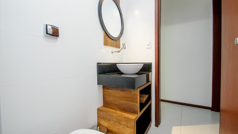 Apartamento em condomino com piscina