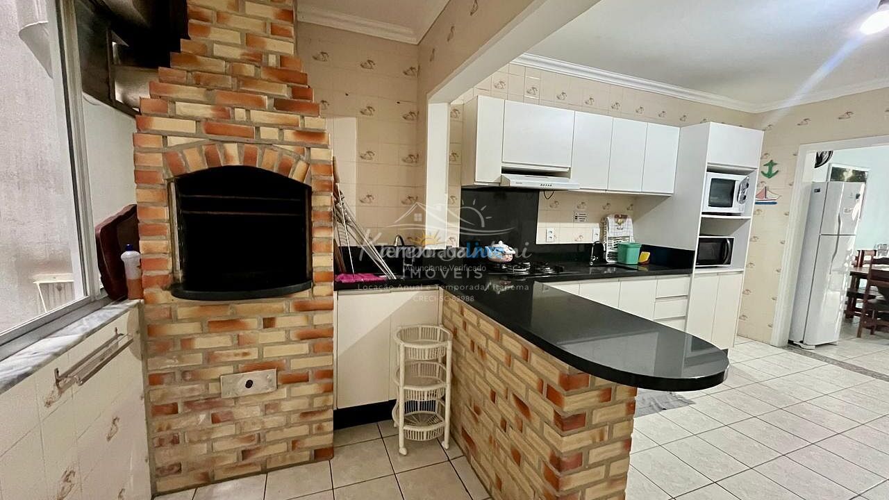 Apartment for vacation rental in Itapema (Meia Praia)