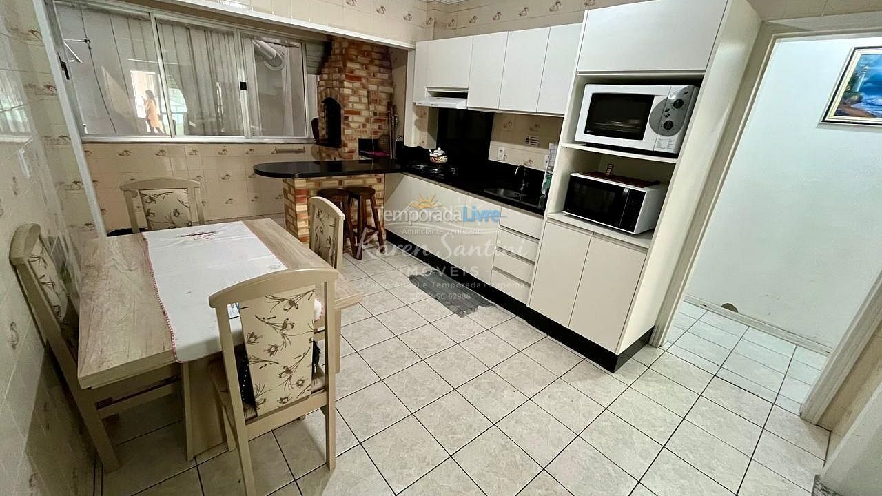 Apartment for vacation rental in Itapema (Meia Praia)